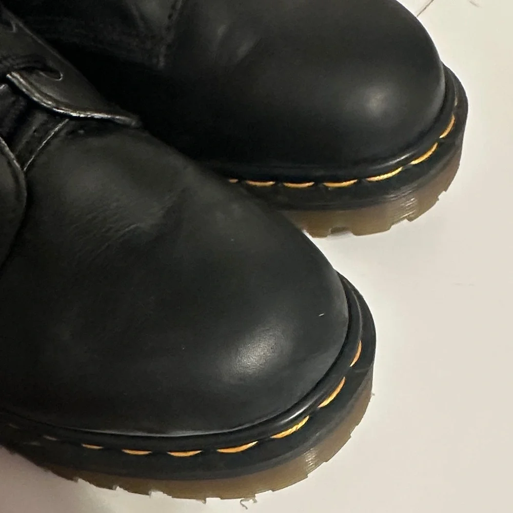 Dr. Martens Black Leather Boots 1460 - Picture 13 of 14